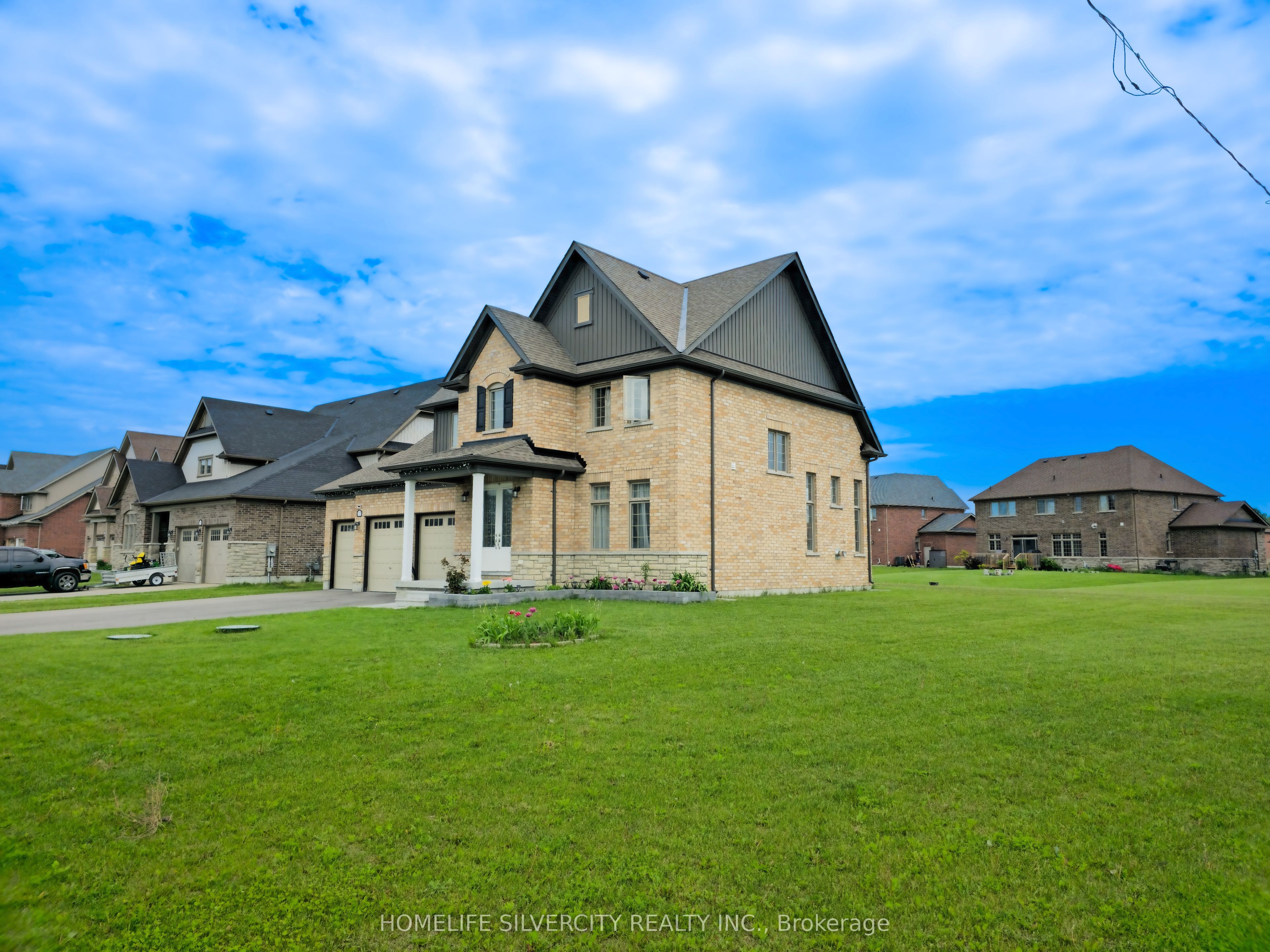 12 Summer Breeze Drive Property Photo 3
