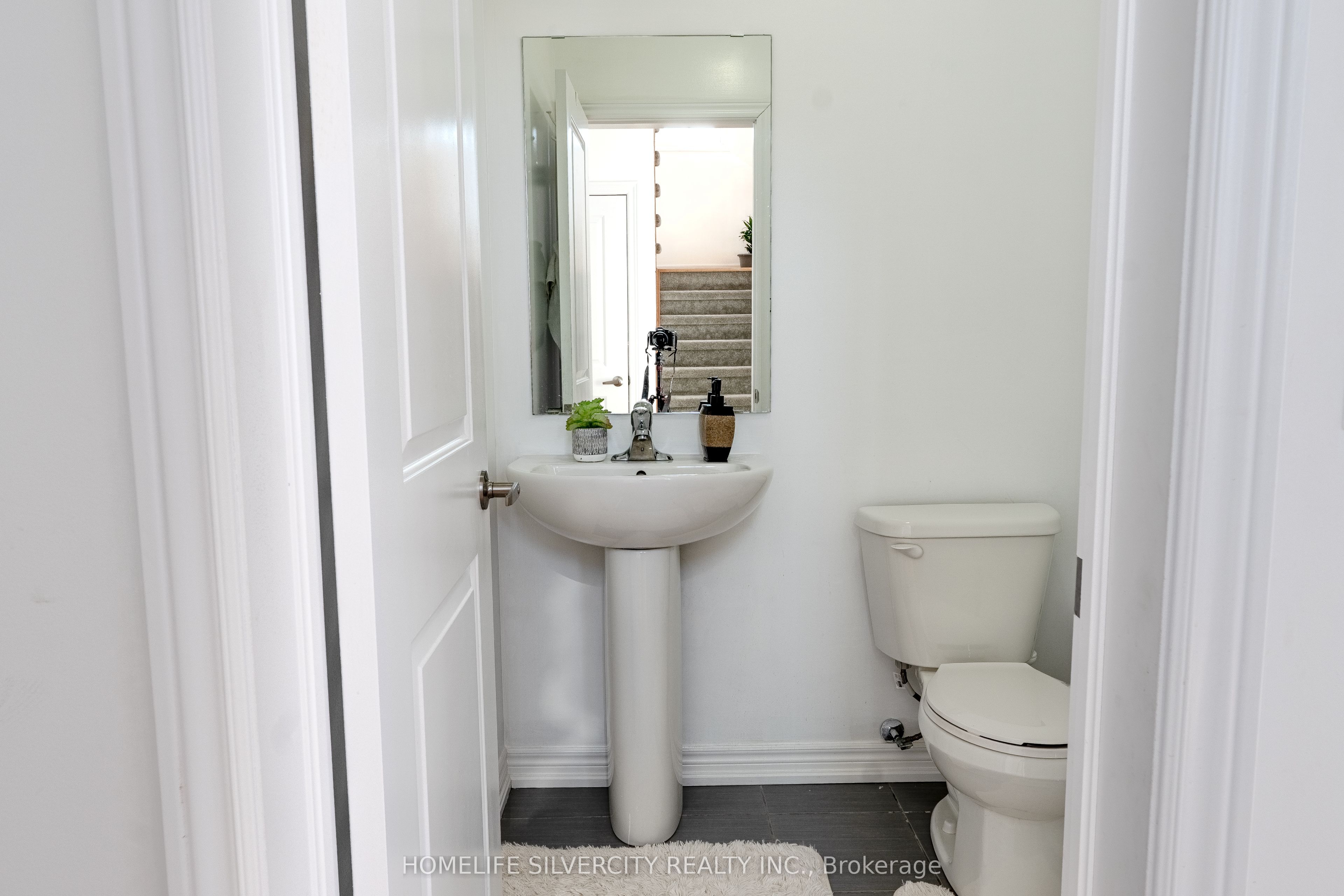12 Summer Breeze Drive Property Photo 20