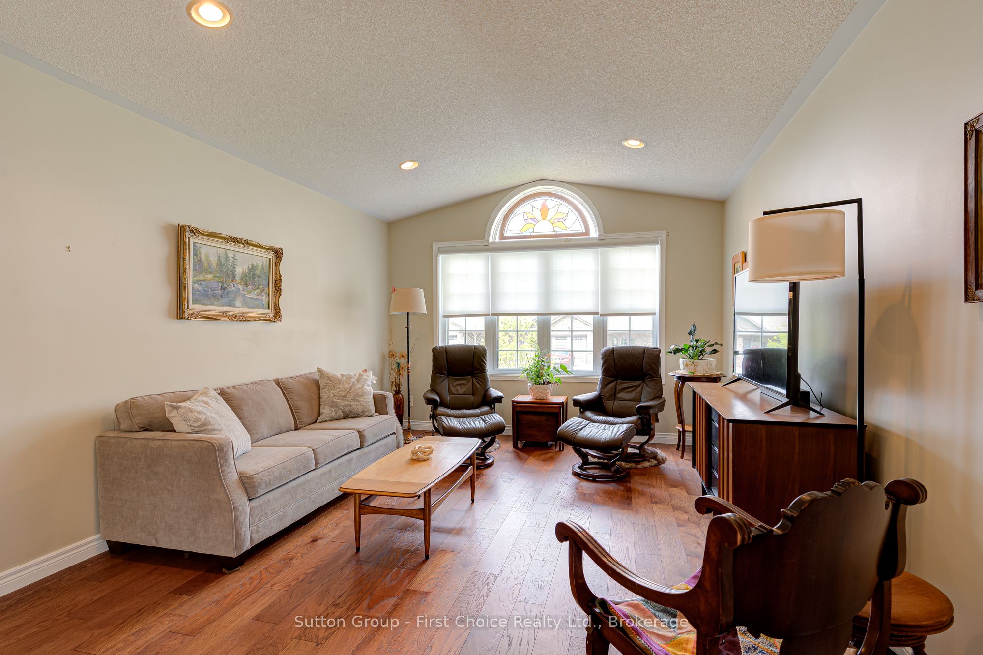 19 Eleanor Street Property Photo 11