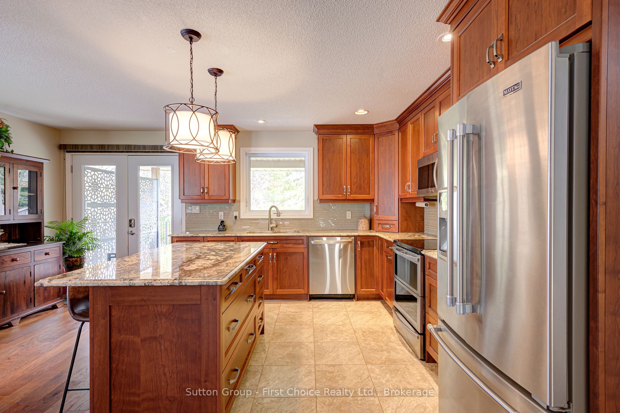 19 Eleanor Street Property Photo 15