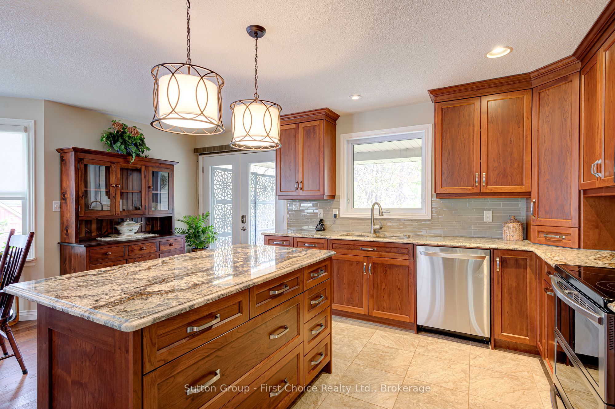 19 Eleanor Street Property Photo 16