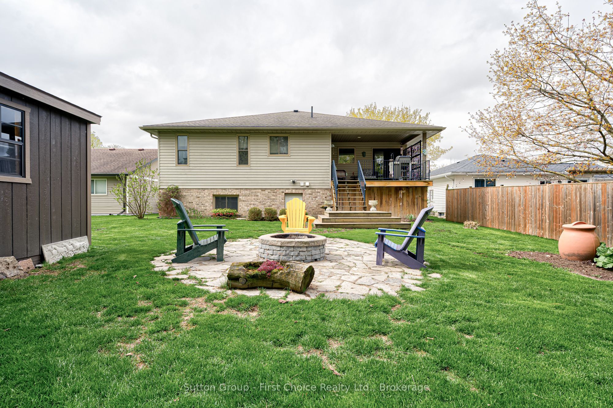 19 Eleanor Street Property Photo 44