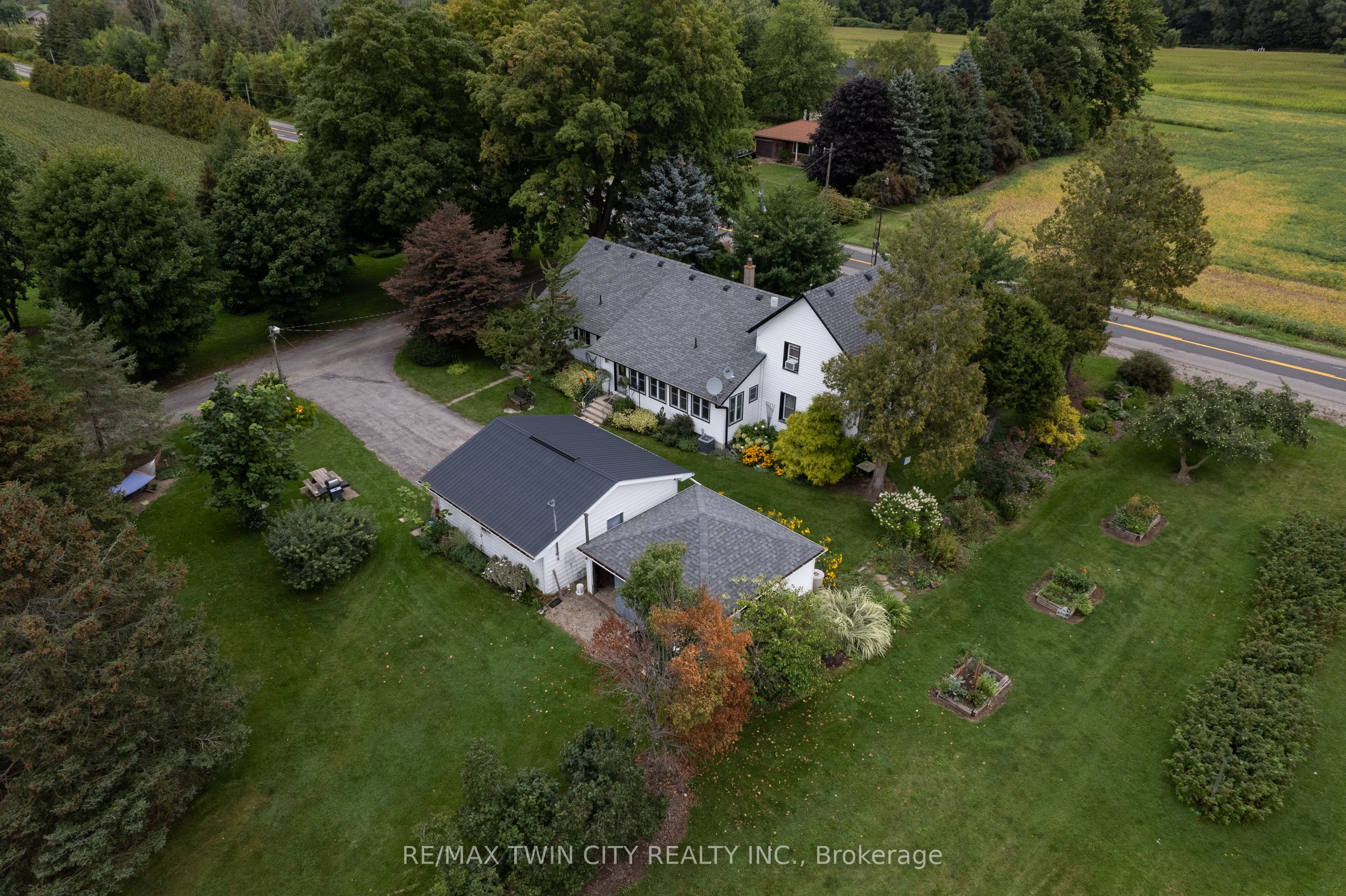 331 Middle Townline Road Property Photo 4