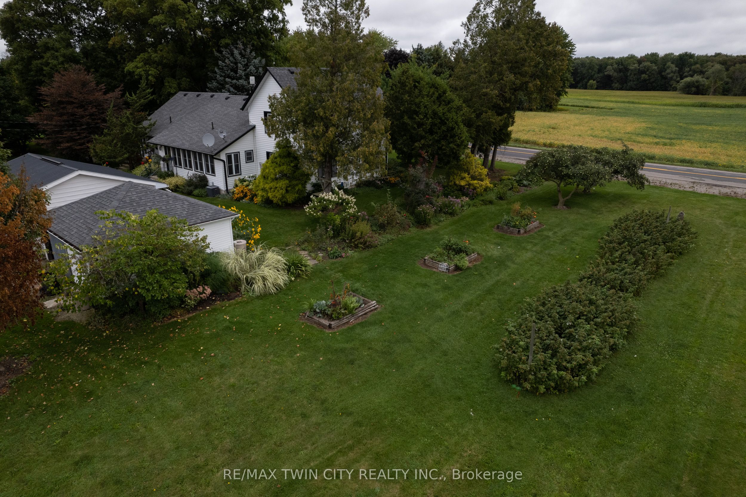 331 Middle Townline Road Property Photo 6