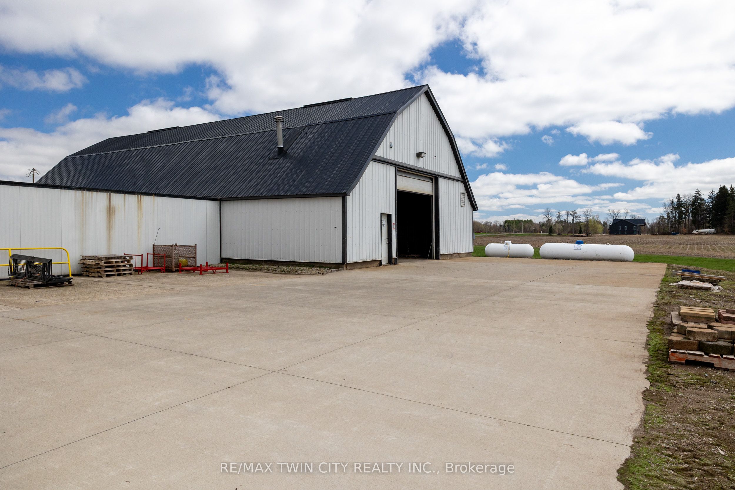 331 Middle Townline Road Property Photo 8