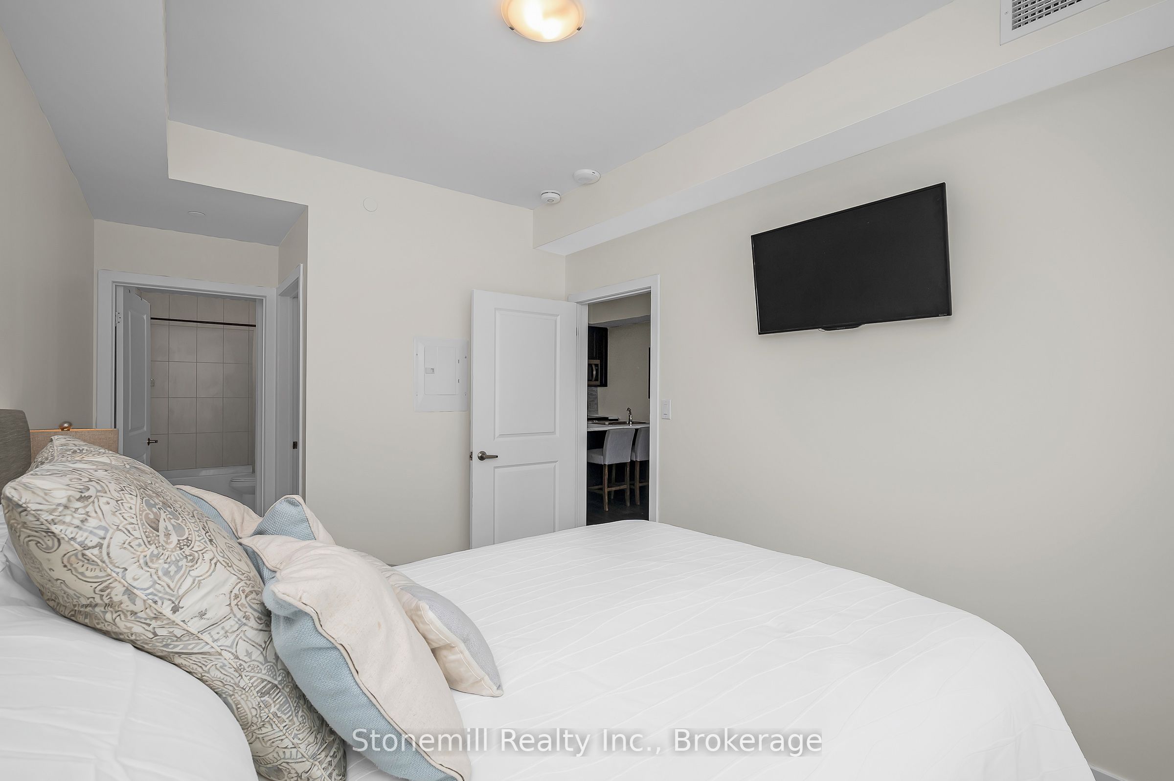 450 Dundas Street E 701 Property Photo 22