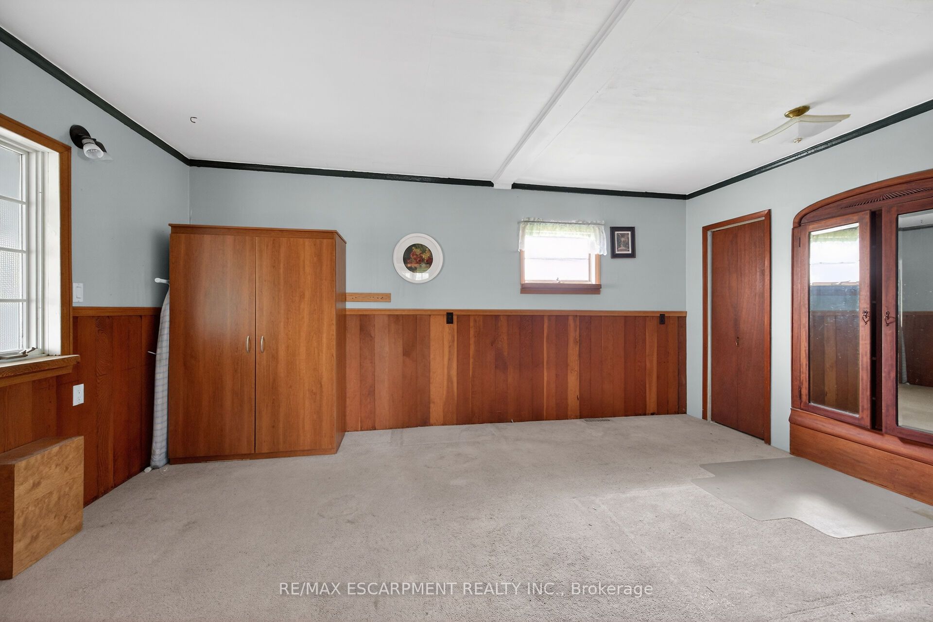 313 John Street Property Photo 17