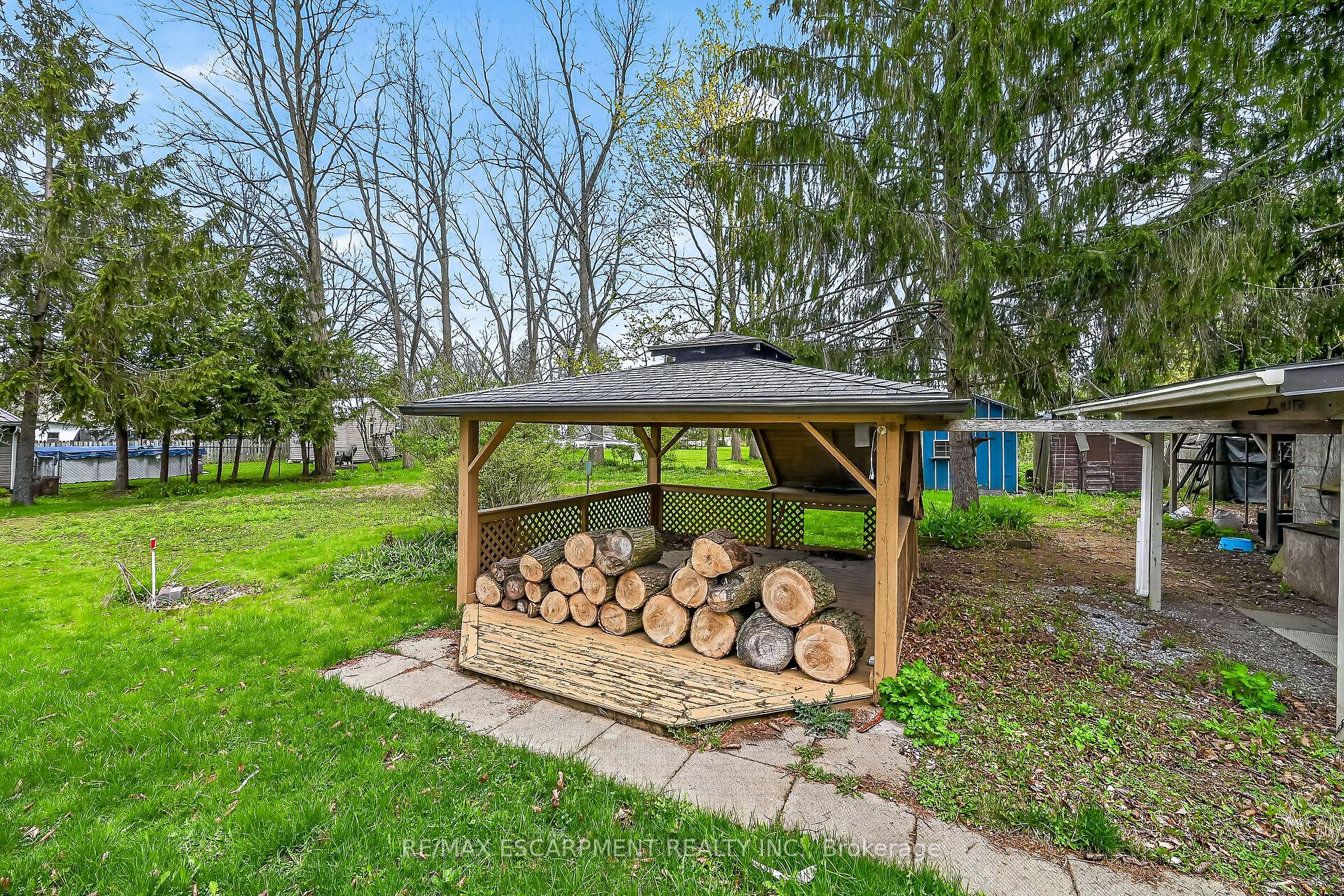 313 John Street Property Photo 29