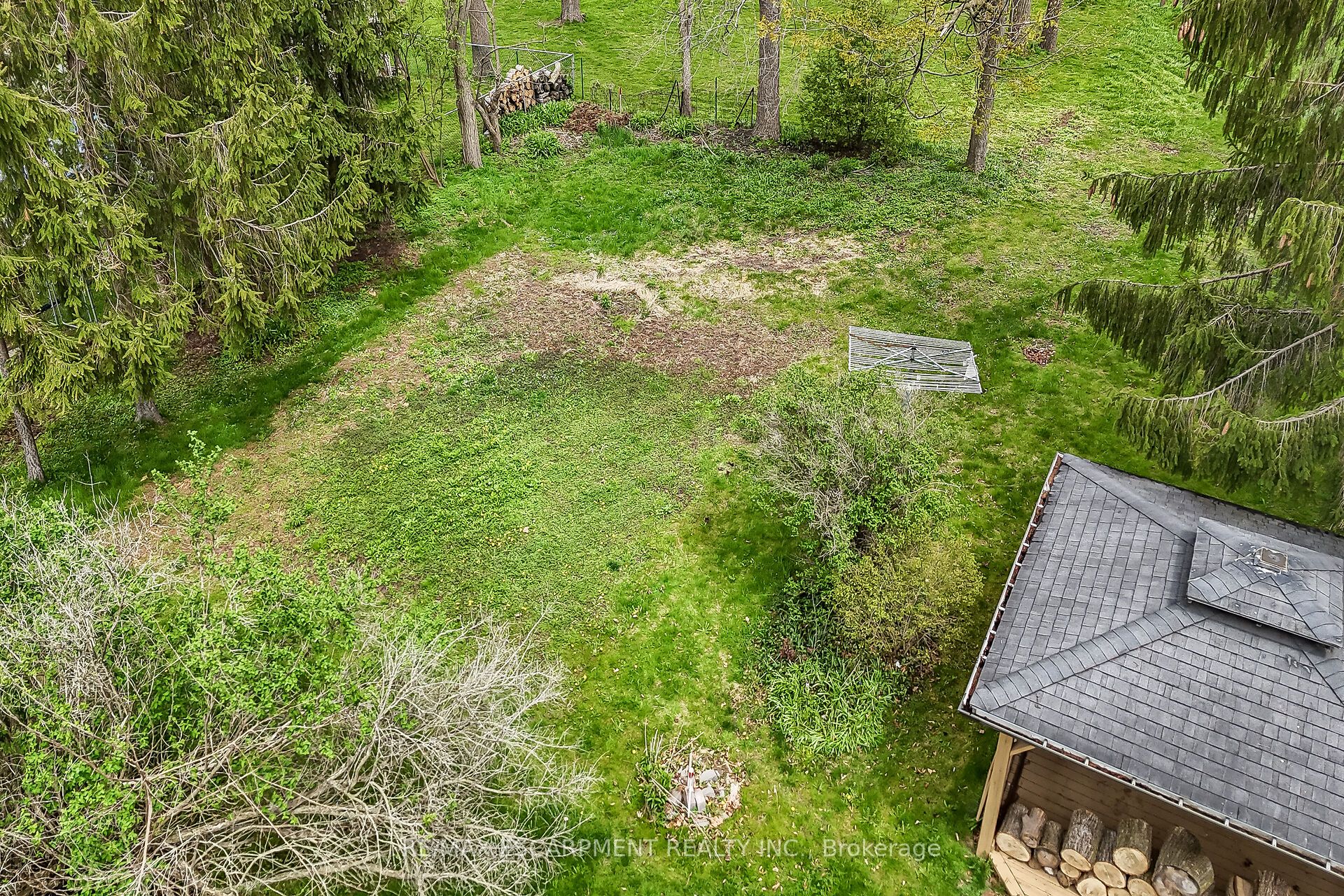 313 John Street Property Photo 46