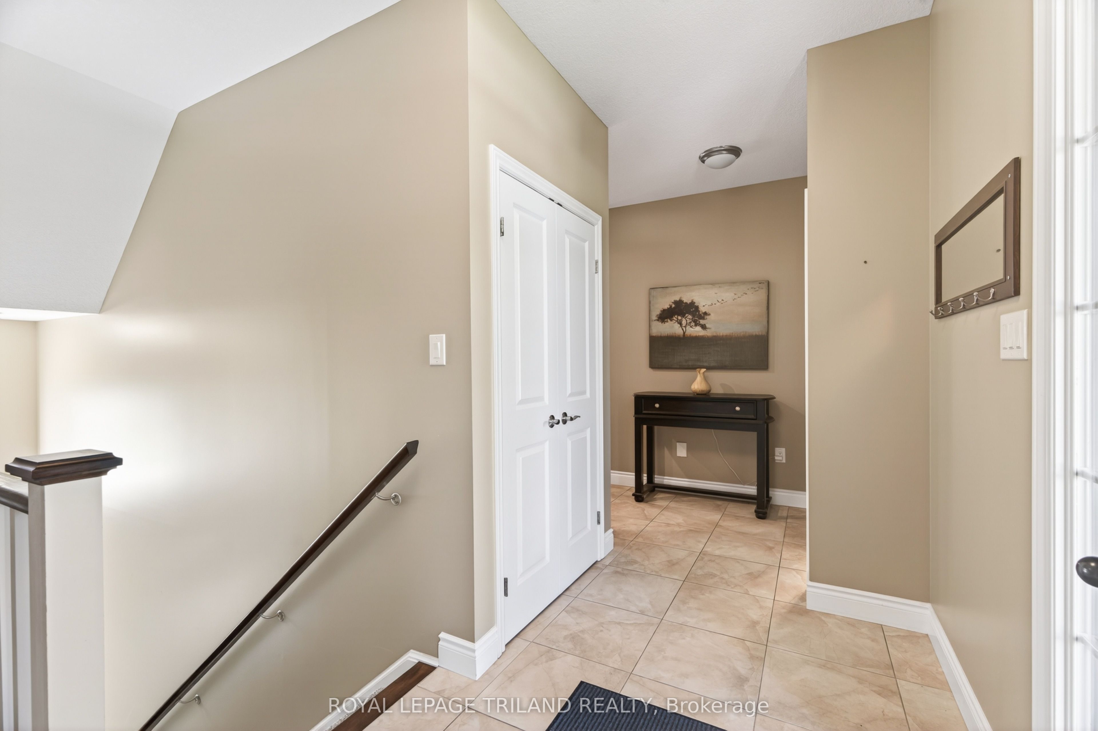 40 Fieldstone Crescent Property Photo 5