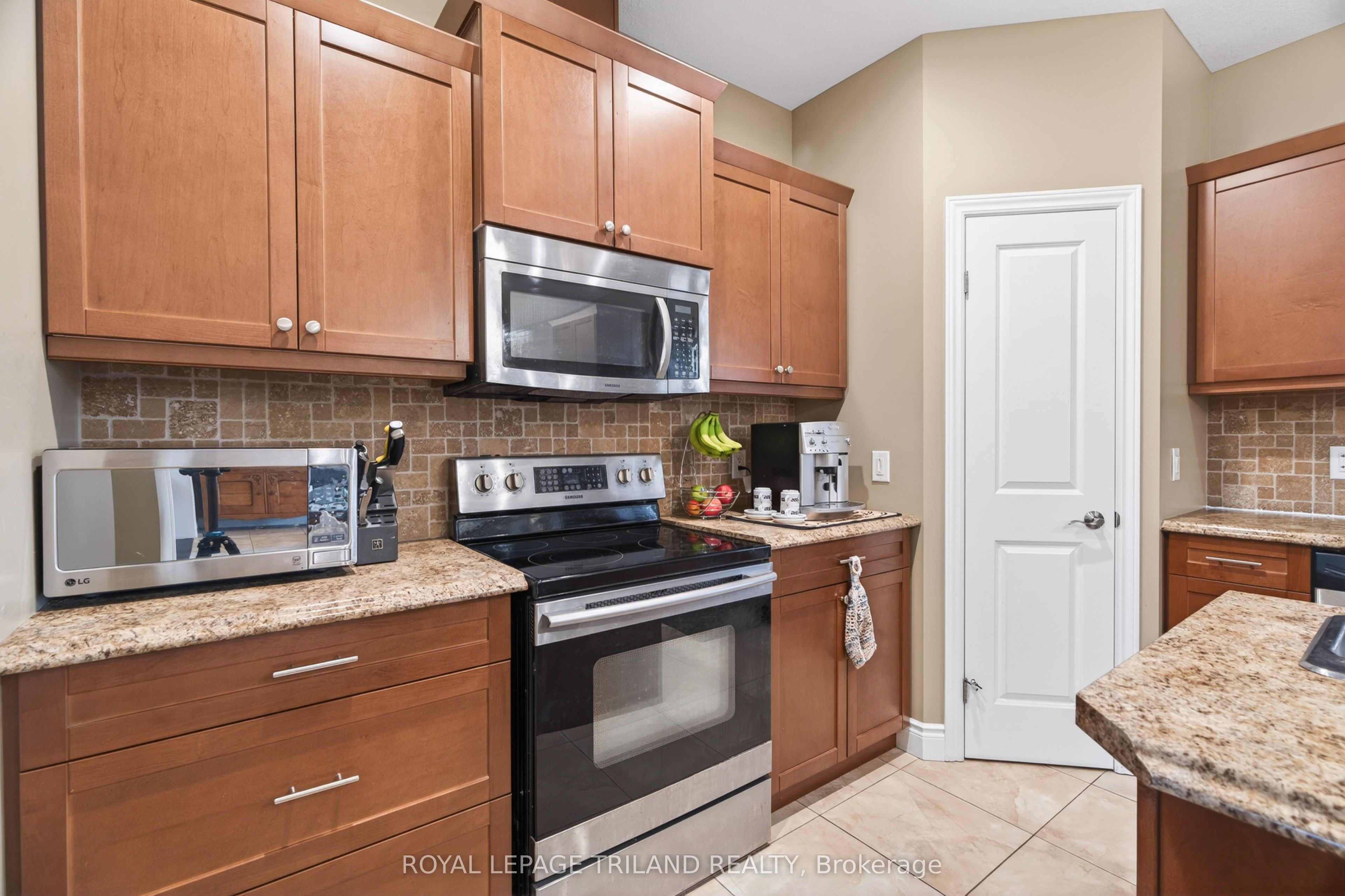 40 Fieldstone Crescent Property Photo 17