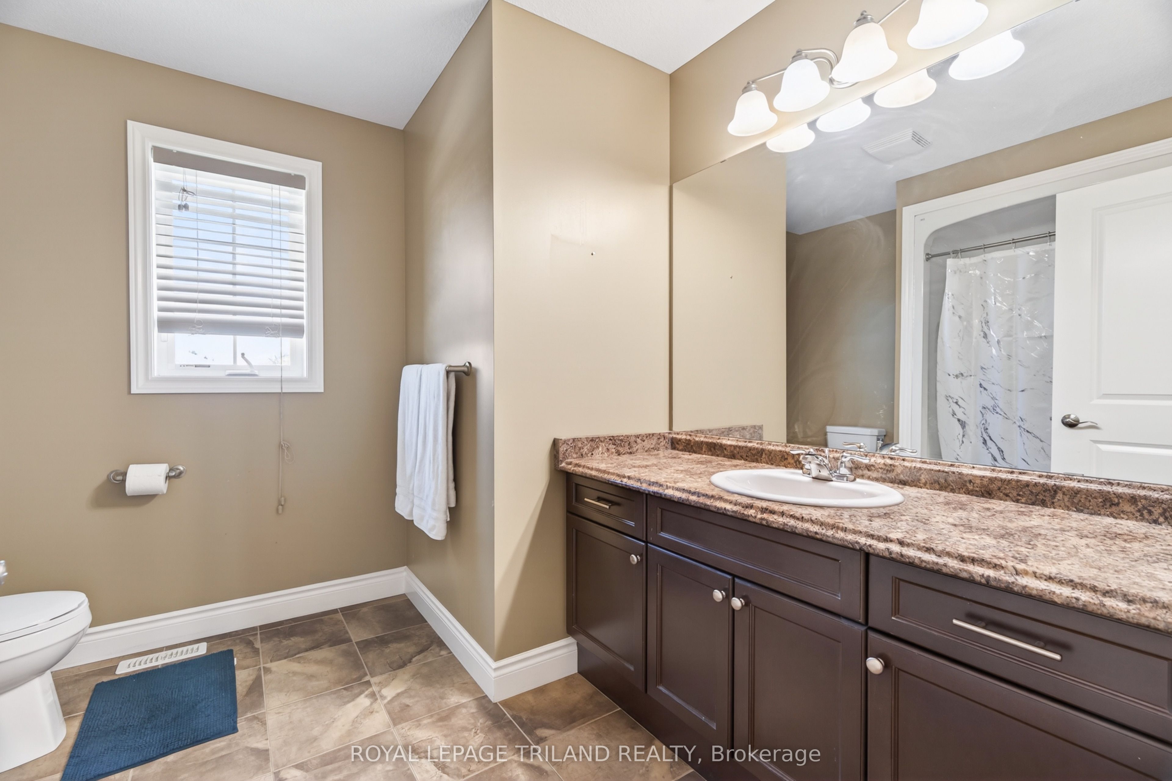40 Fieldstone Crescent Property Photo 20