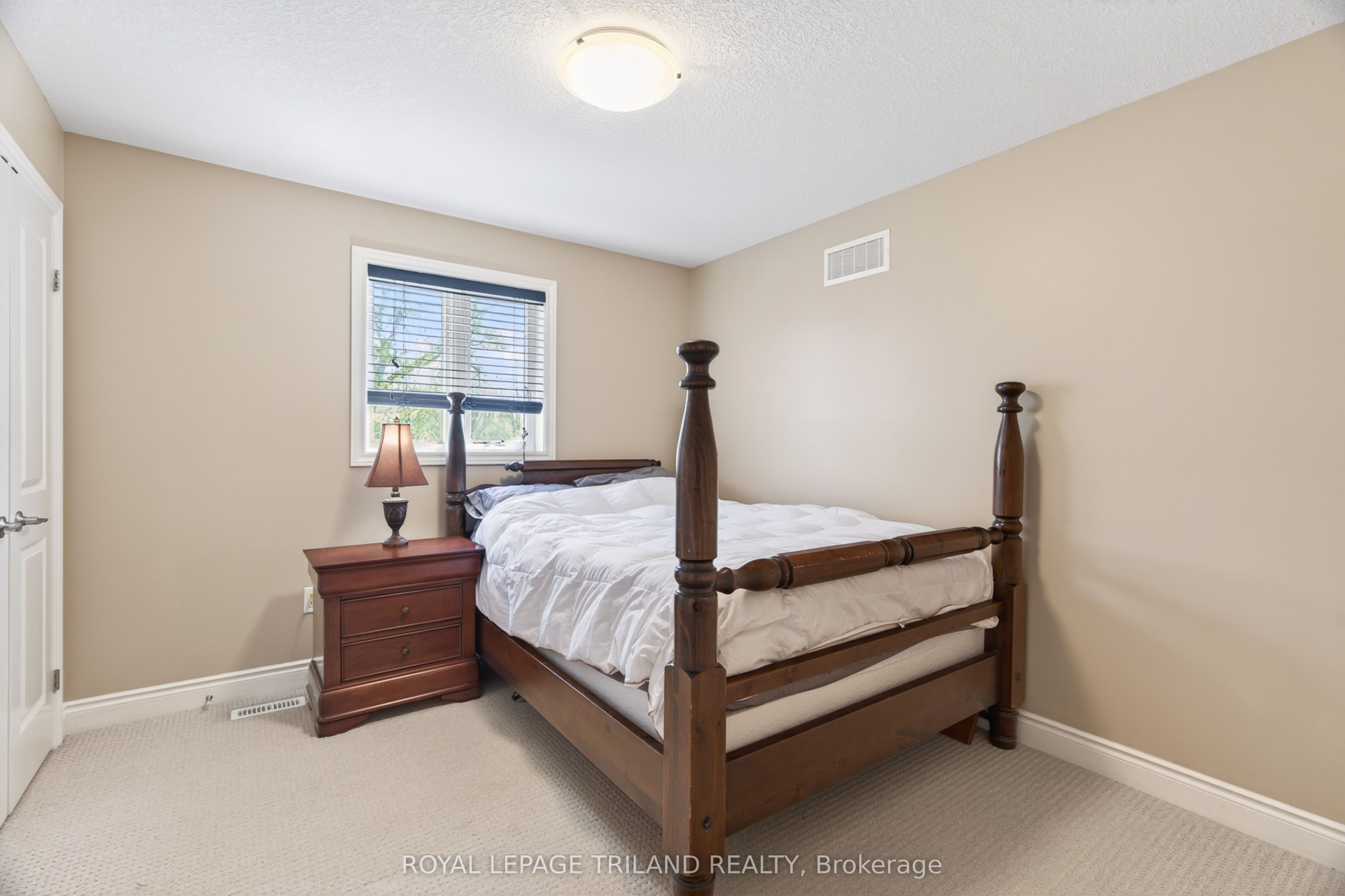 40 Fieldstone Crescent Property Photo 26