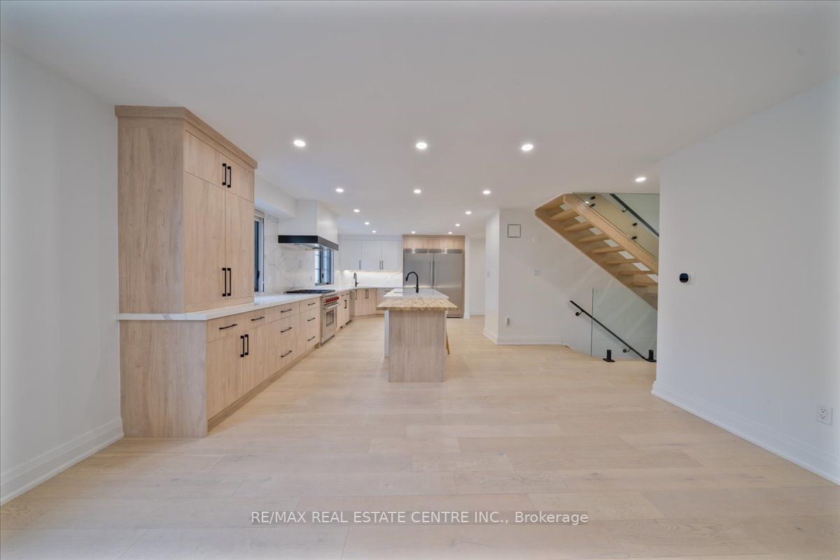 32 Elena Court Property Photo 11