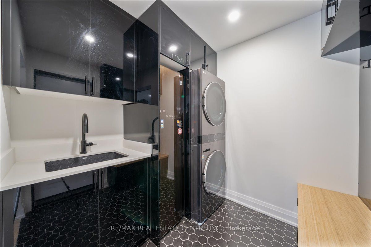 32 Elena Court Property Photo 13