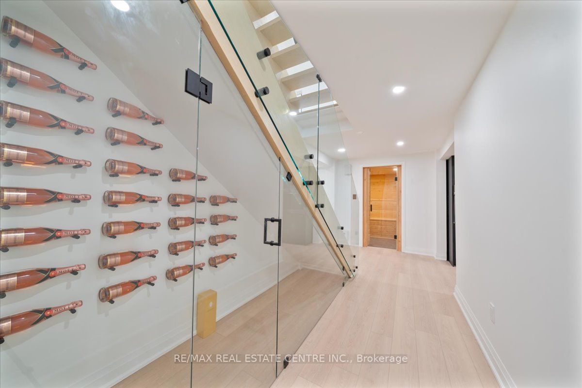 32 Elena Court Property Photo 18