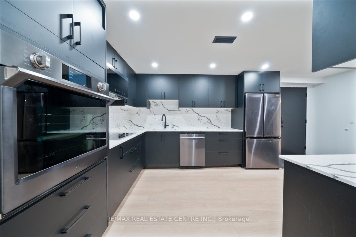 32 Elena Court Property Photo 19
