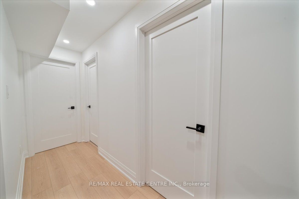 32 Elena Court Property Photo 23