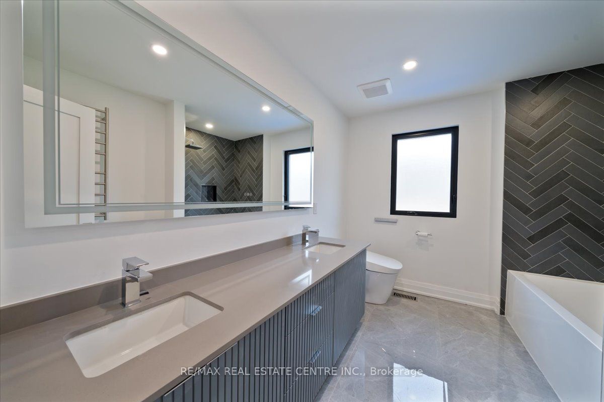 32 Elena Court Property Photo 30