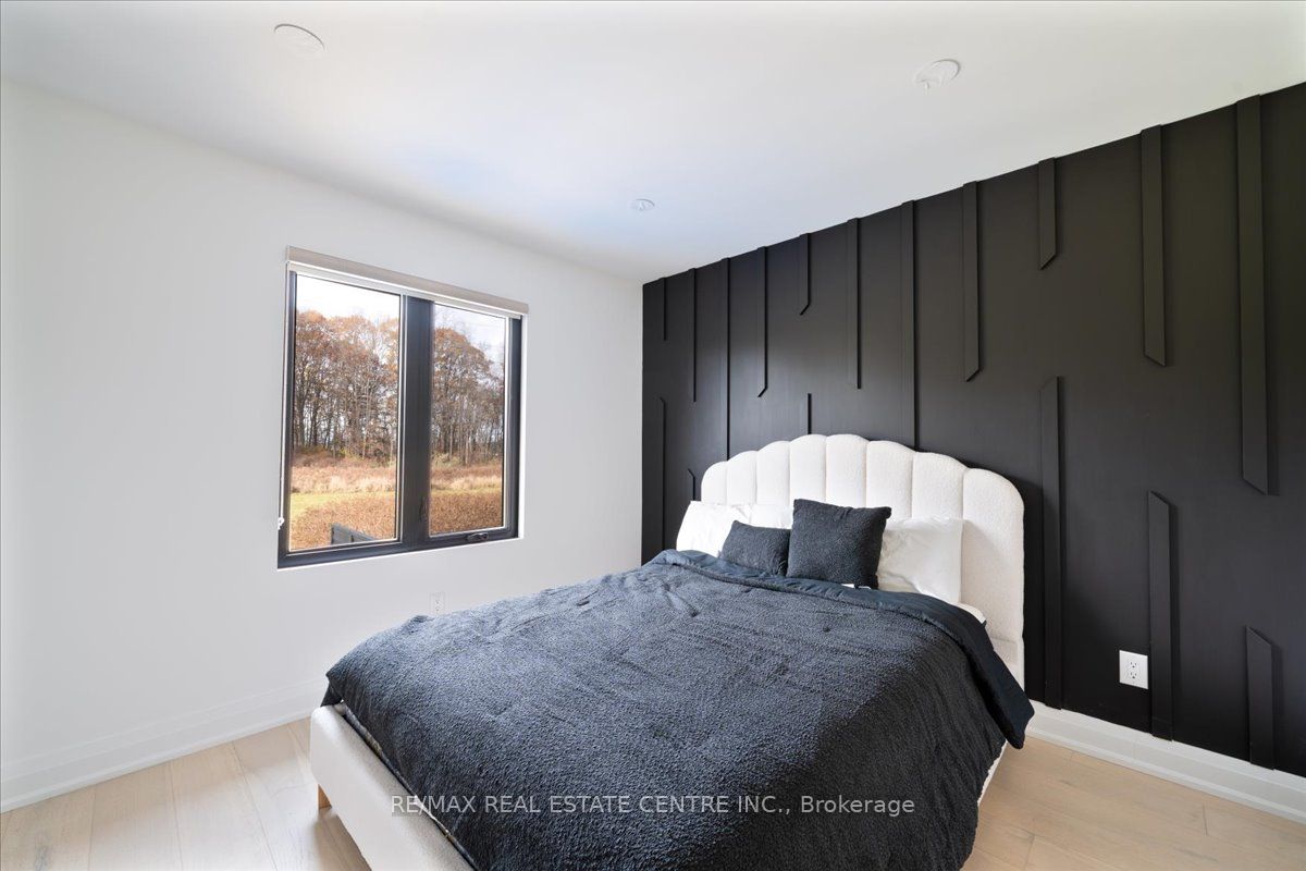32 Elena Court Property Photo 37
