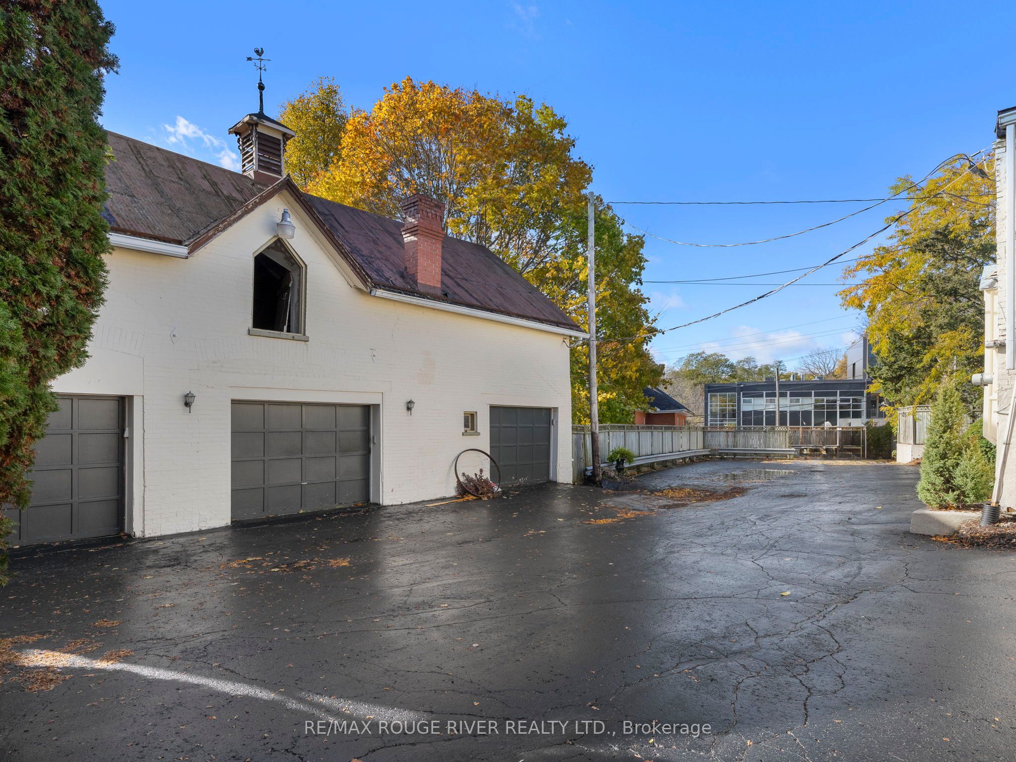 135 Walton Street Property Photo 37
