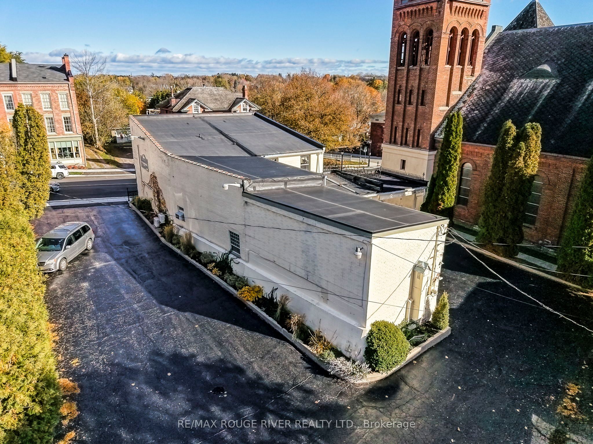 135 Walton Street Property Photo 38