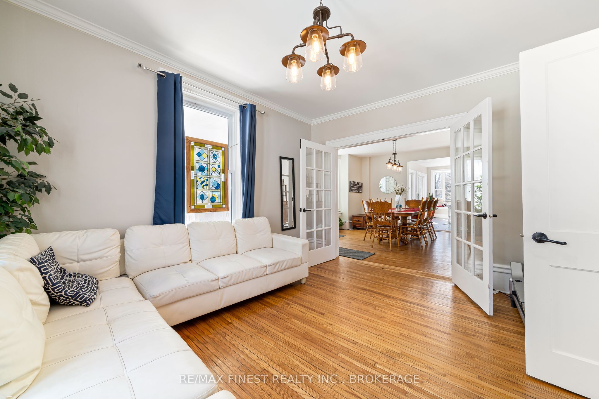 21 Centre Street Property Photo 5