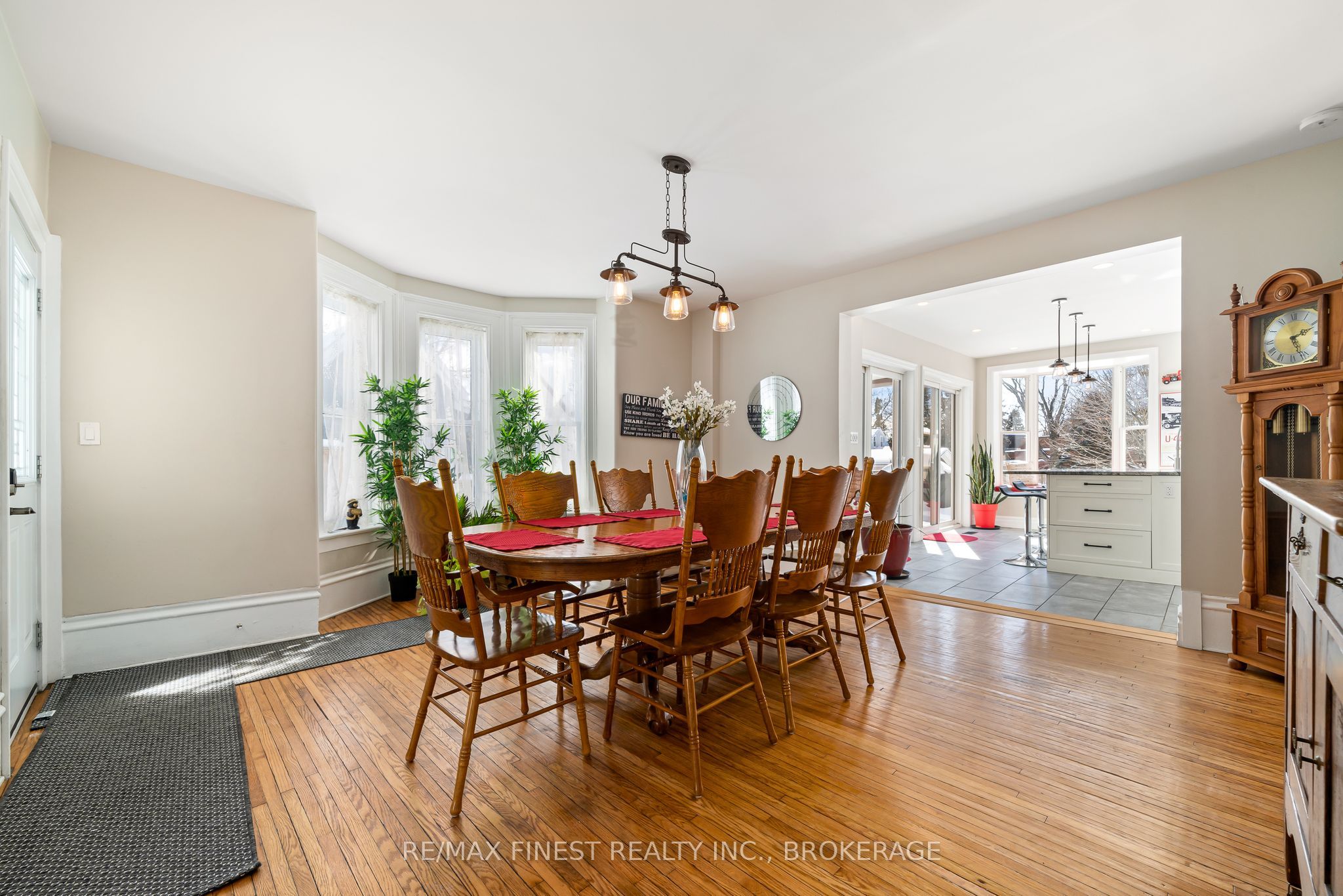 21 Centre Street Property Photo 8