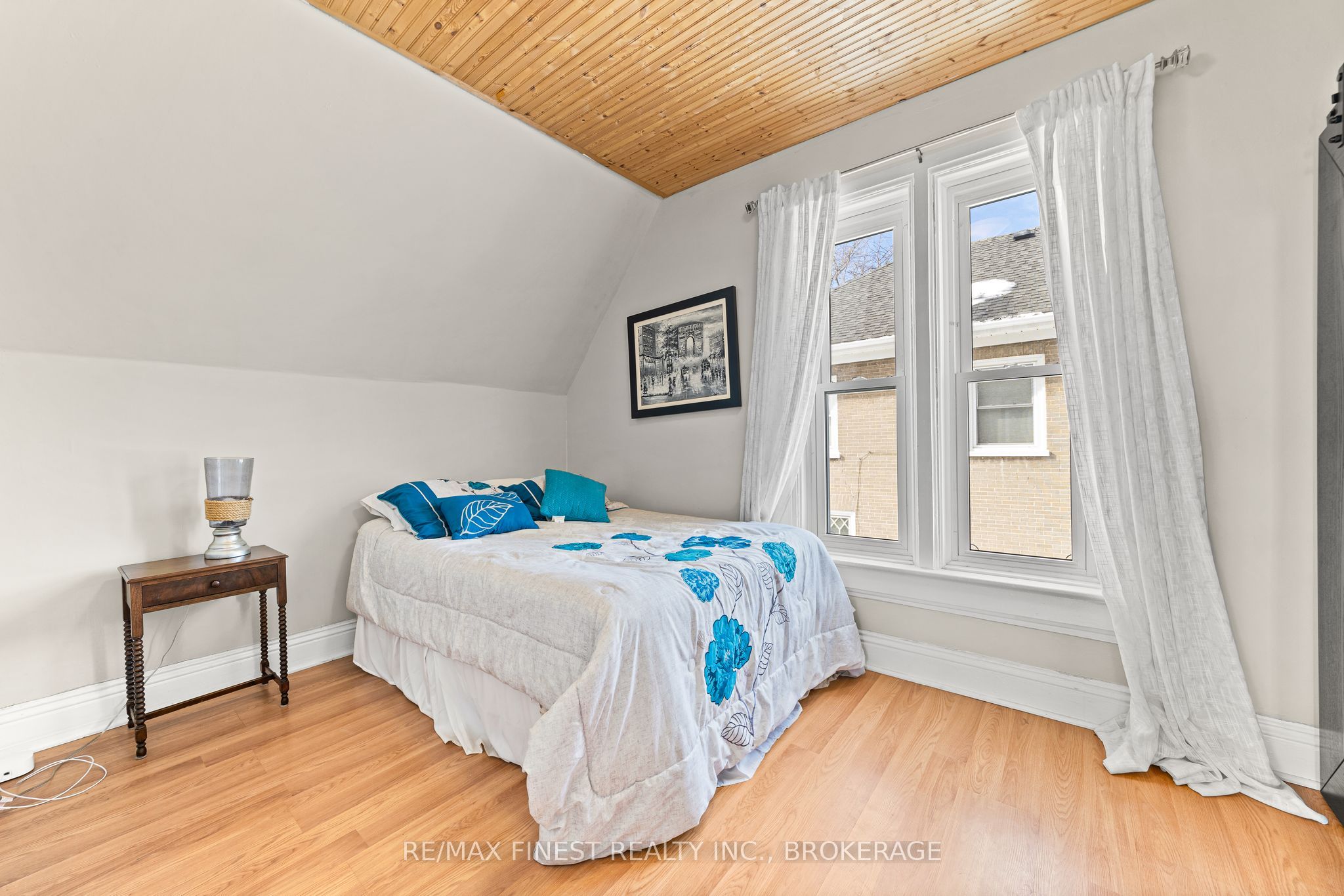21 Centre Street Property Photo 22