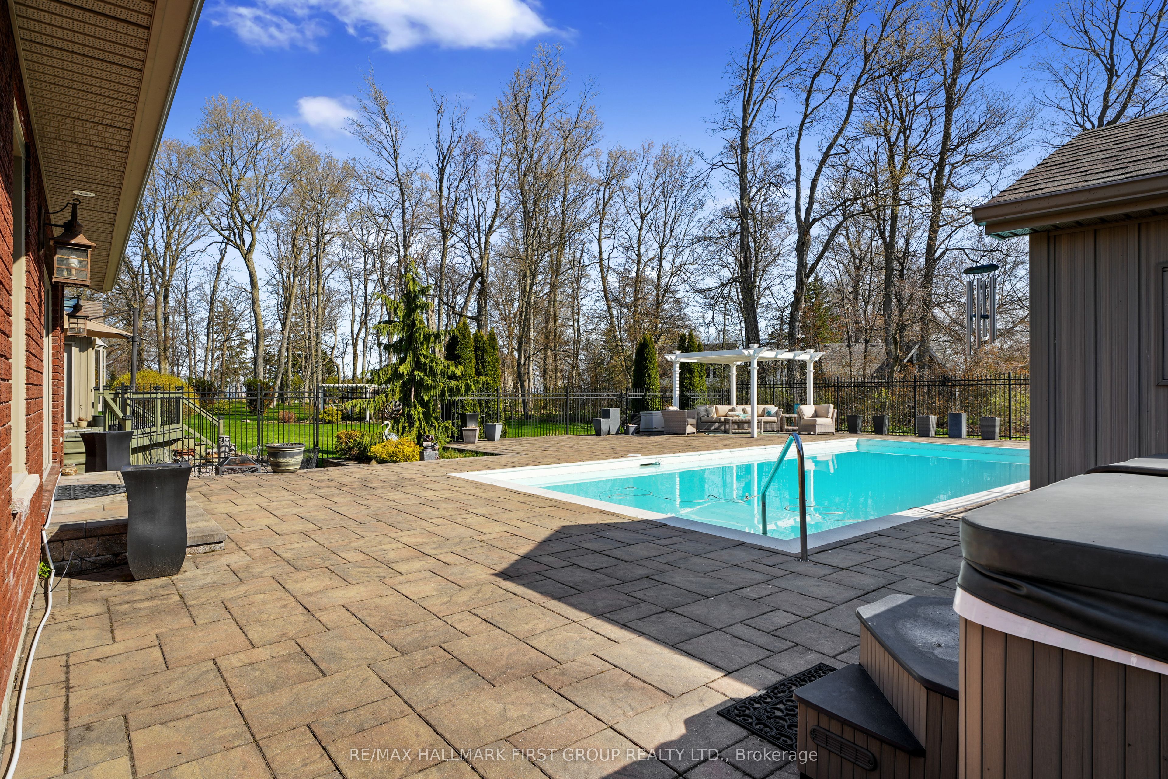 3 Hamilton Court Property Photo 42
