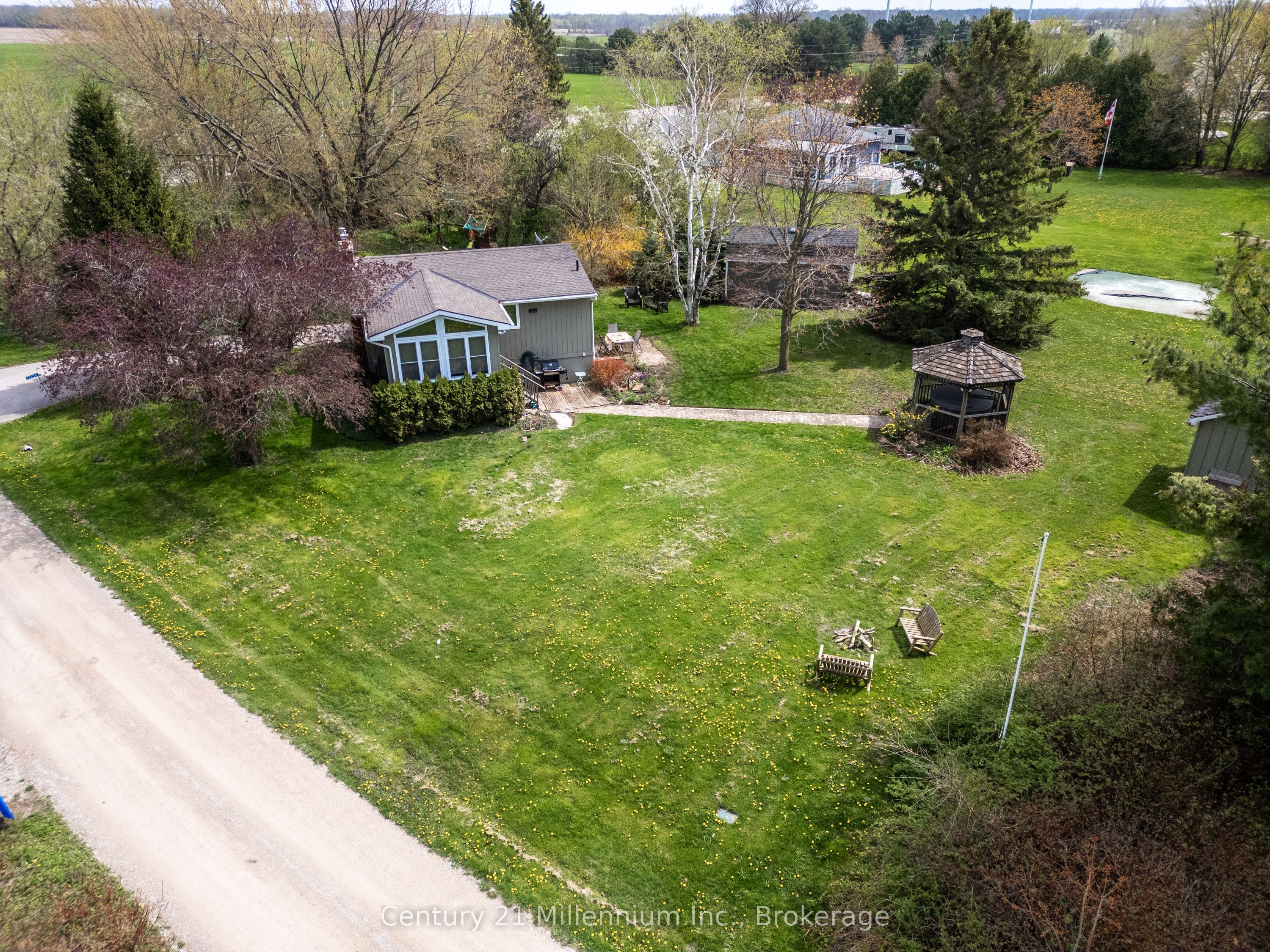 72234 Lakeshore Drive Property Photo 4