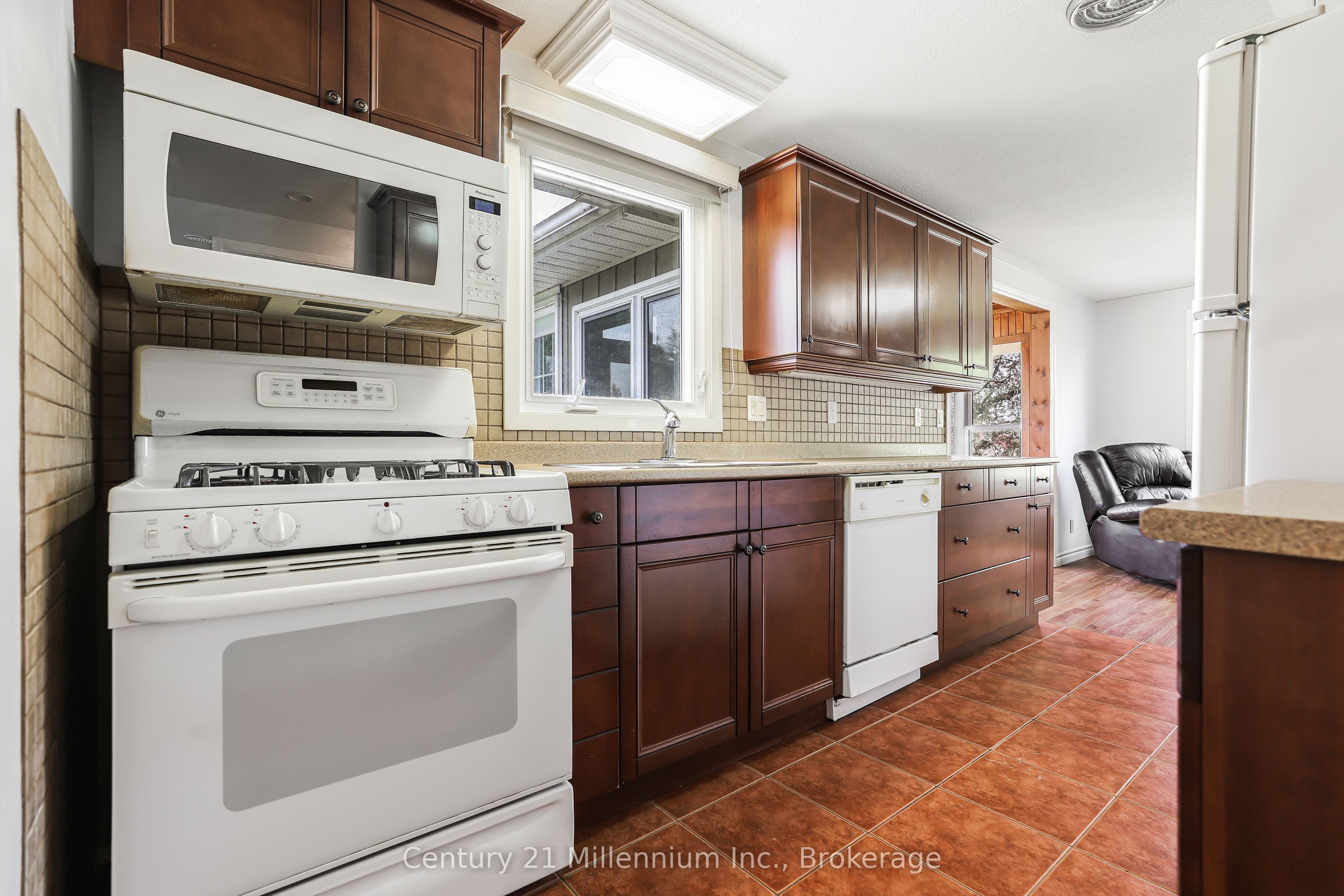 72234 Lakeshore Drive Property Photo 10