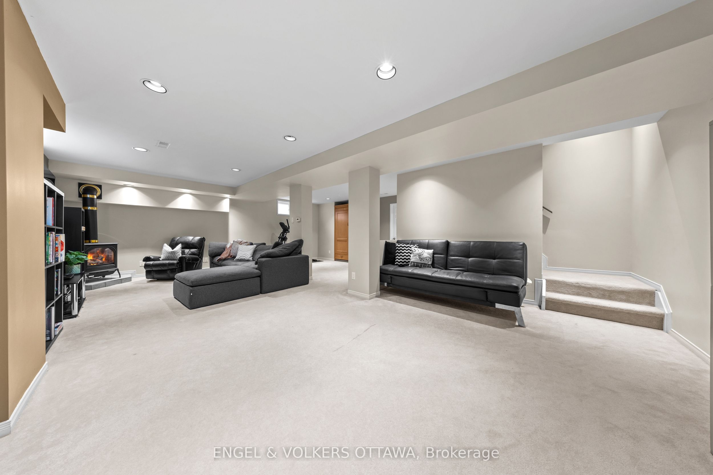 57 Newcastle Avenue Property Photo 33