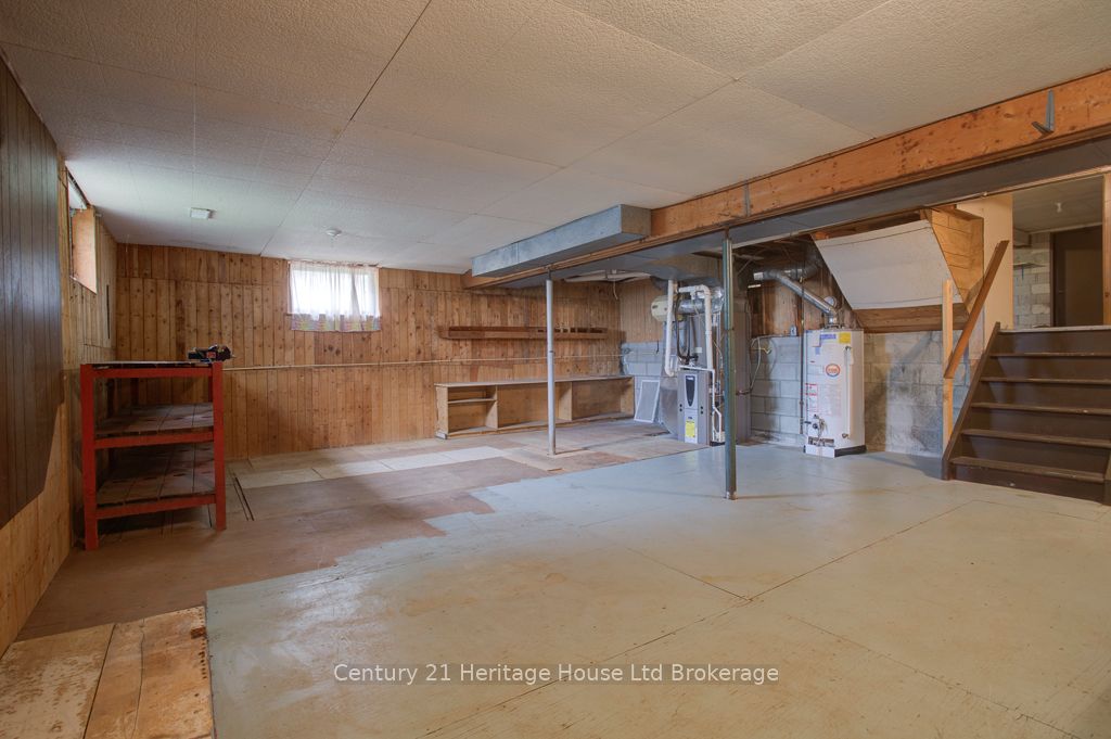 165 Park Row Property Photo 24