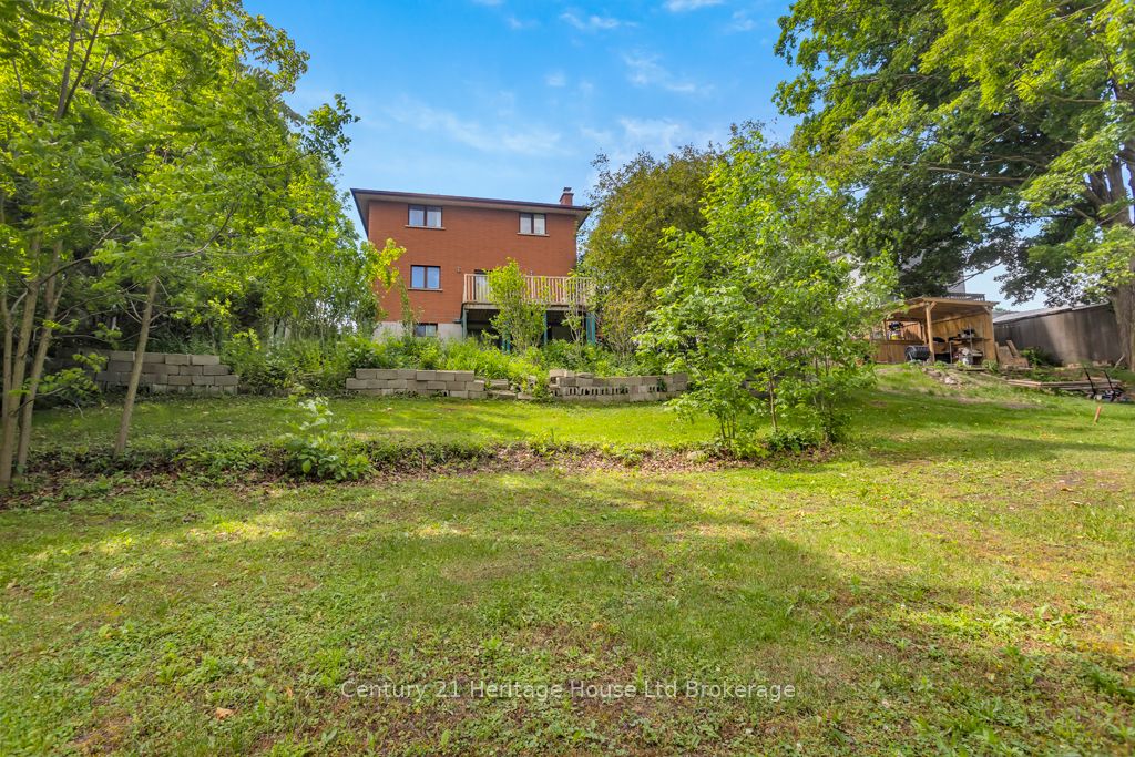 165 Park Row Property Photo 26