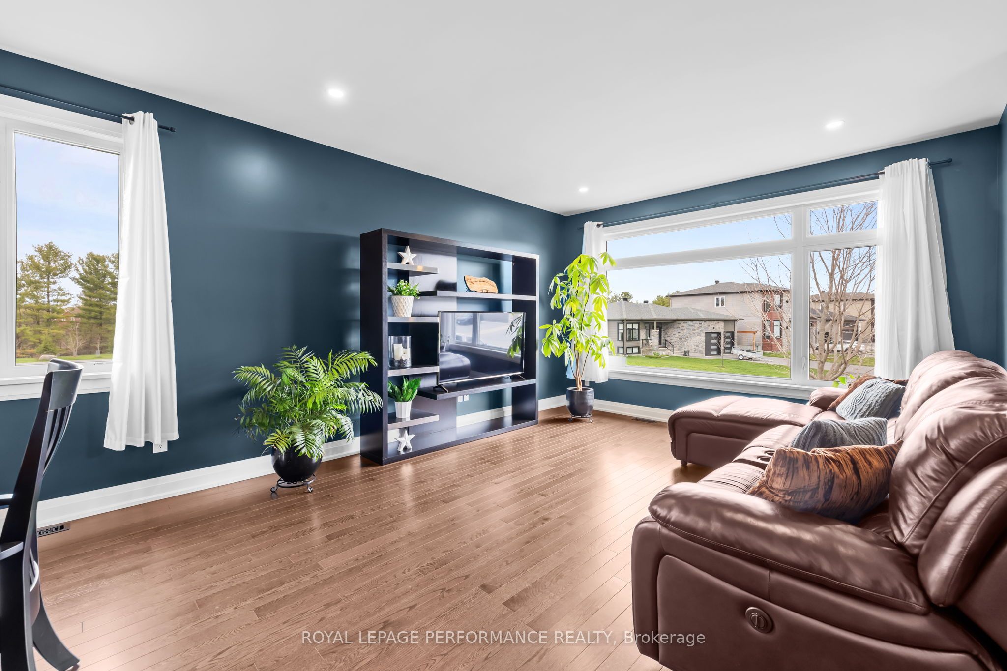 27 Richer Street Property Photo 6
