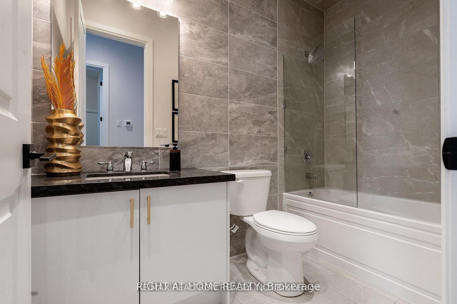 101 Sladden Court Property Photo 24
