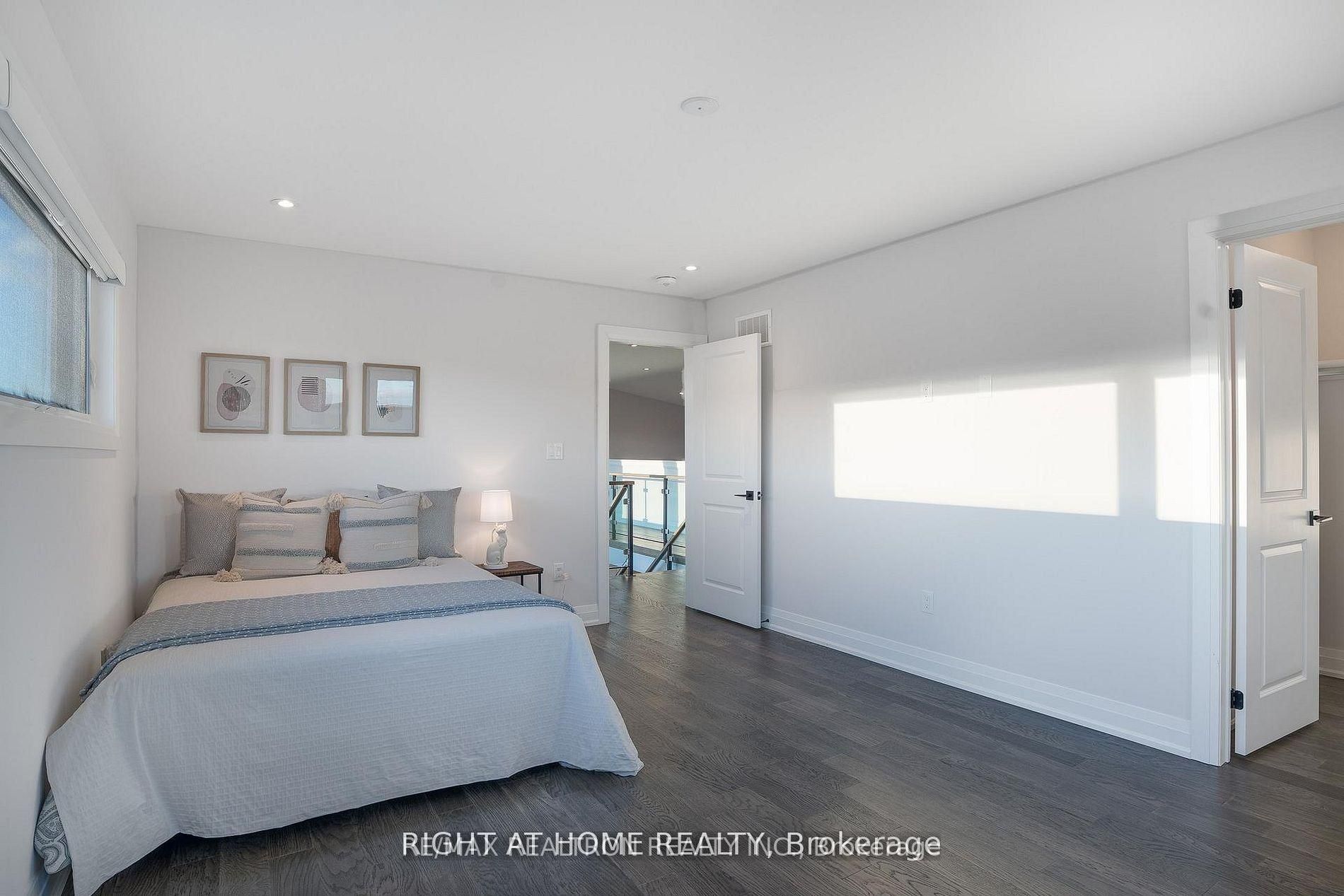 101 Sladden Court Property Photo 32
