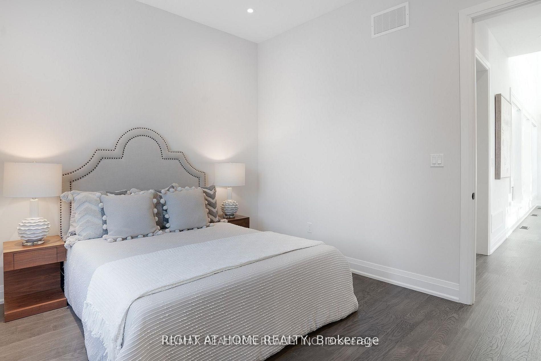 101 Sladden Court Property Photo 34