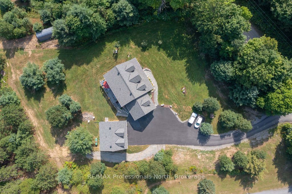 427 Skyhills Road Property Photo 4