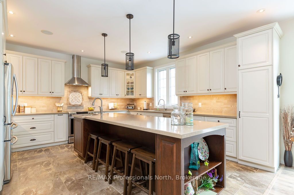 427 Skyhills Road Property Photo 6