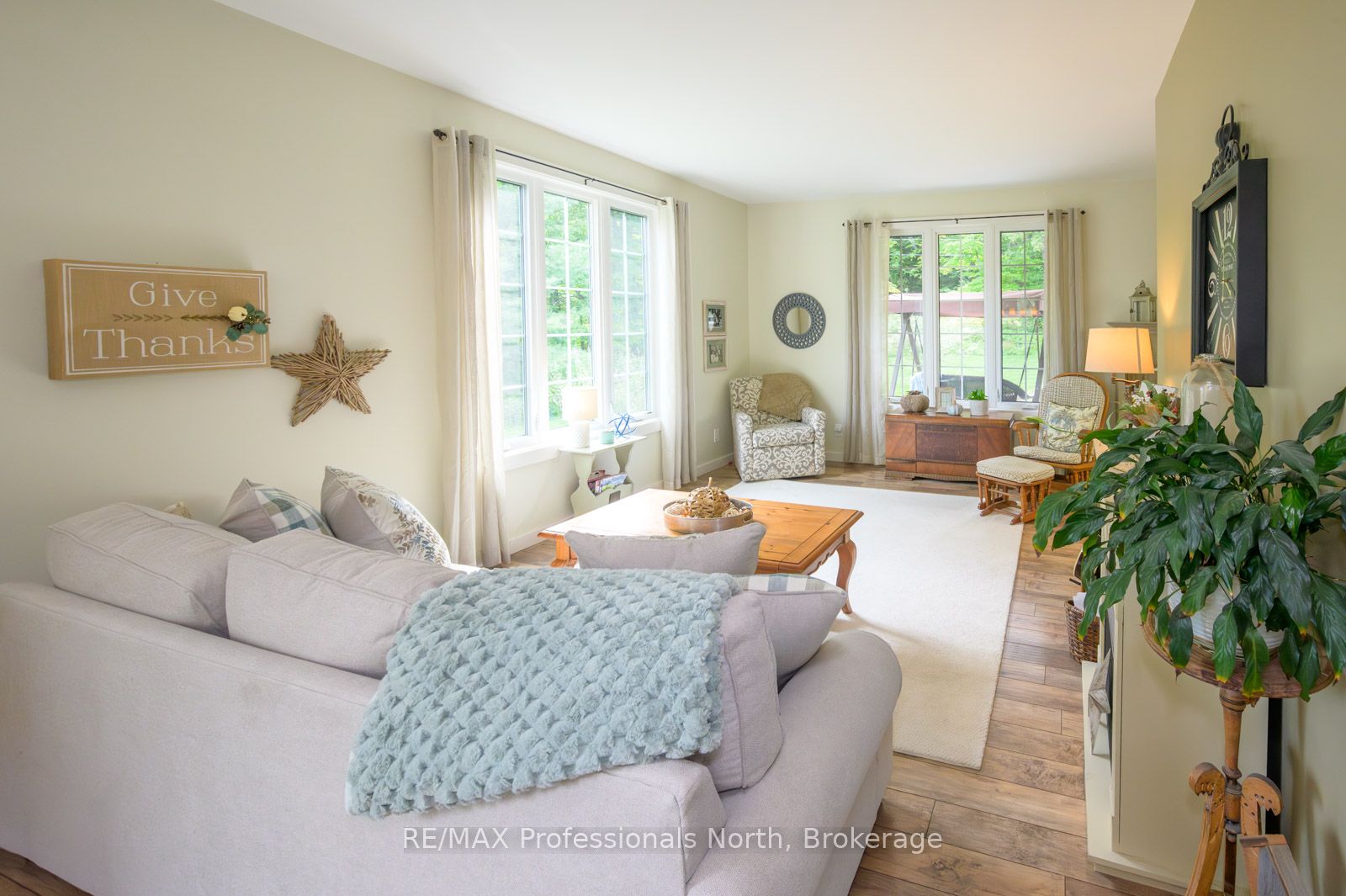 427 Skyhills Road Property Photo 13