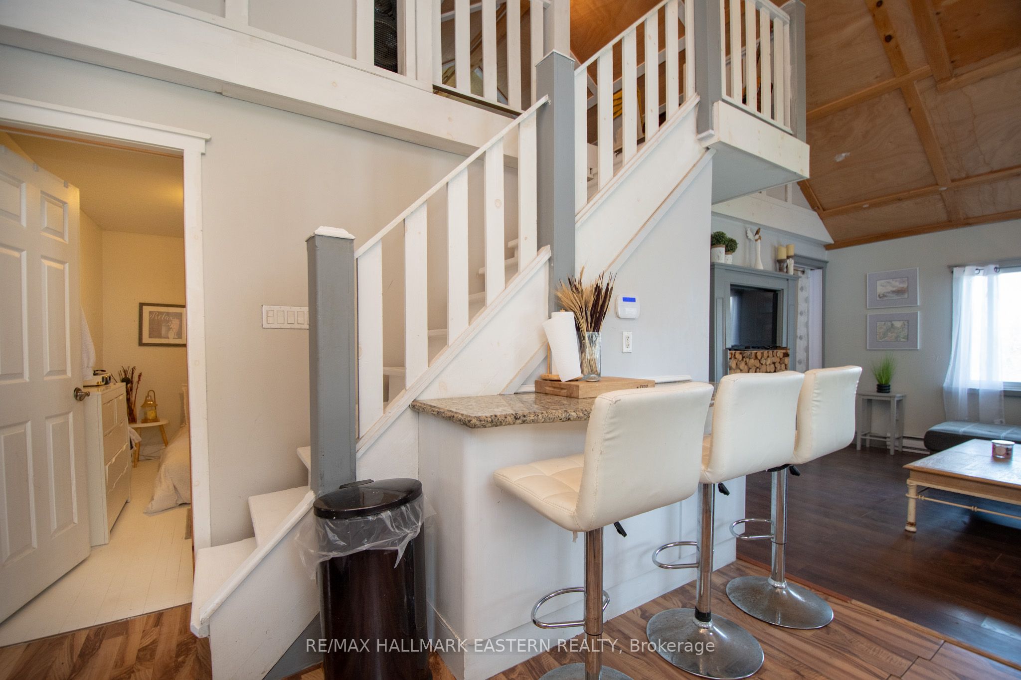 2305 Thurstonia Road Property Photo 14