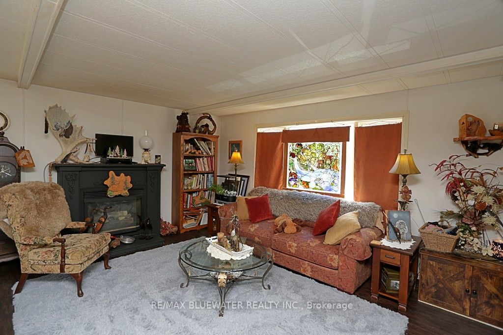 35 Pebble Beach Parkway Property Photo 6
