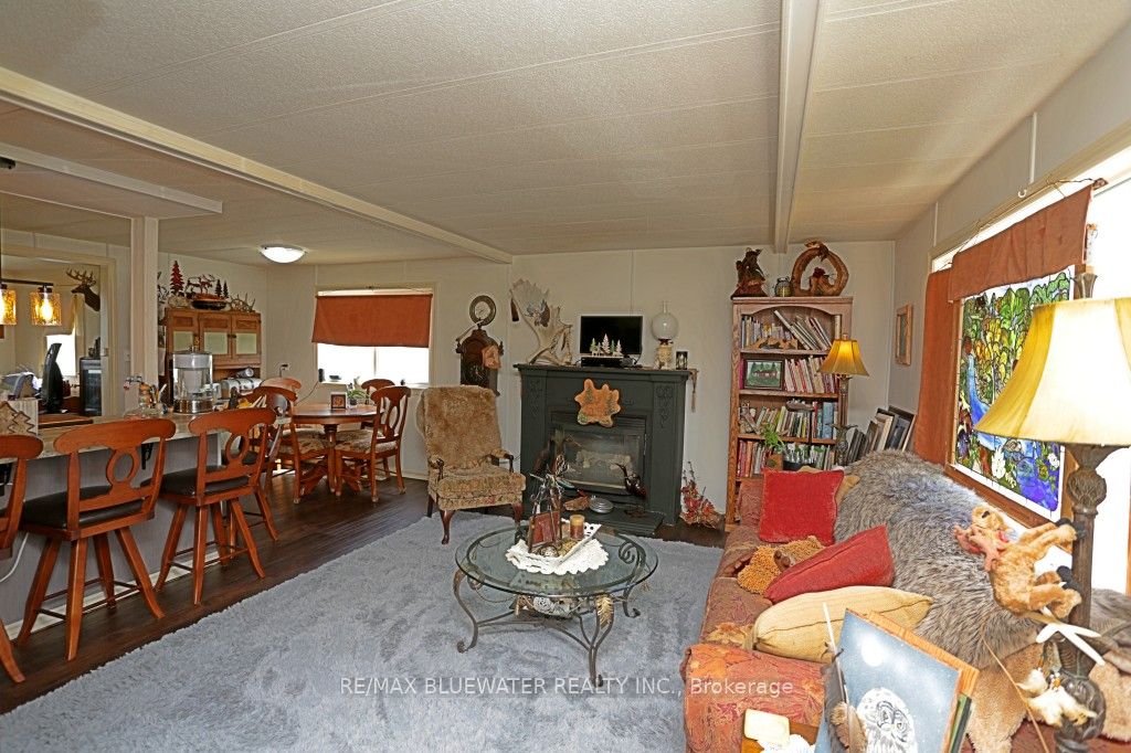 35 Pebble Beach Parkway Property Photo 7