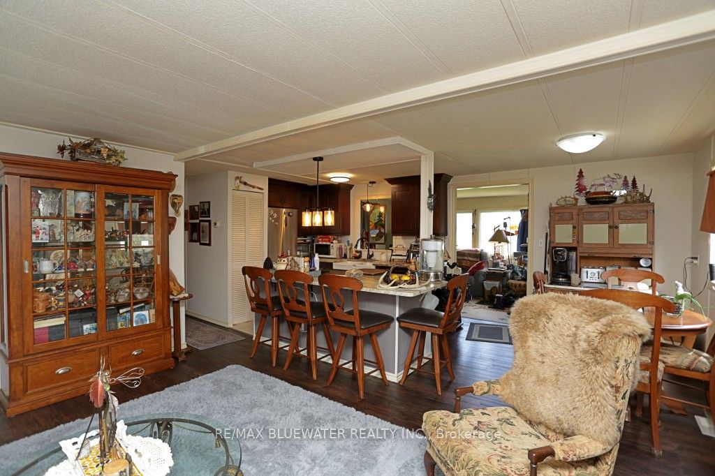 35 Pebble Beach Parkway Property Photo 8