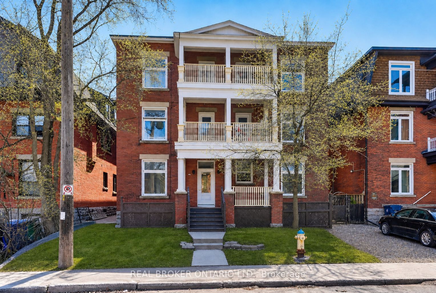 72 Fifth Avenue Property Photo 1