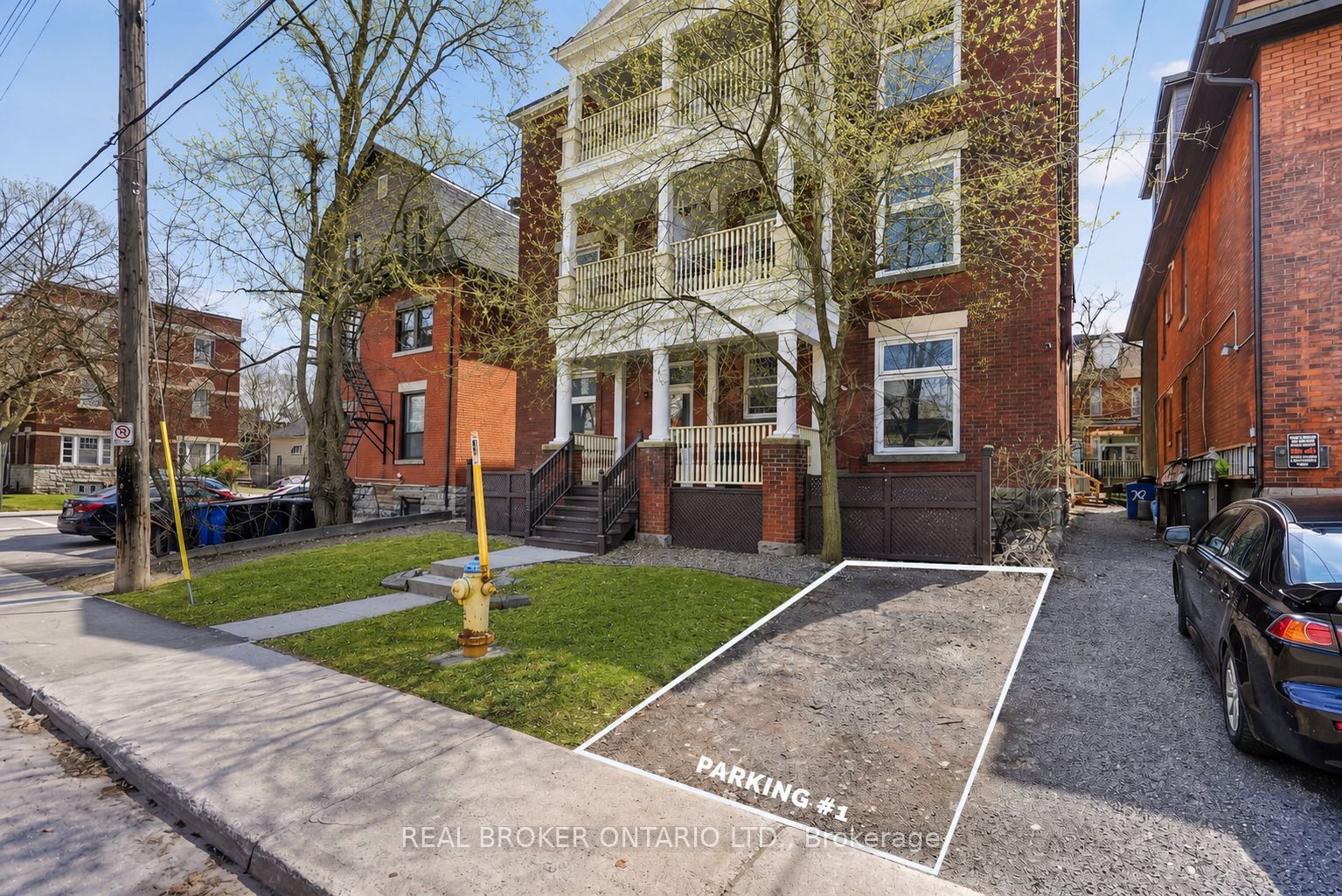 72 Fifth Avenue Property Photo 3