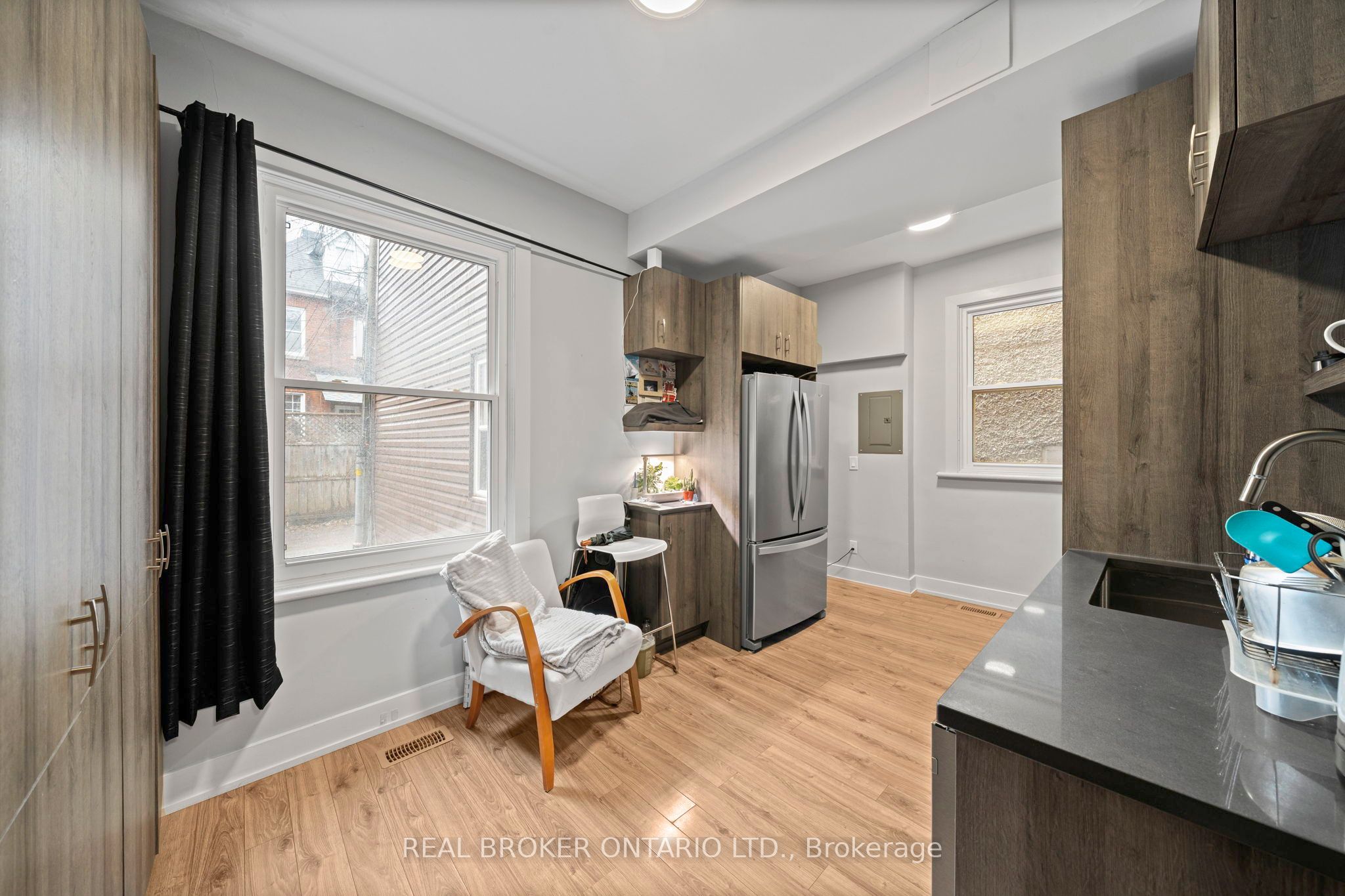 72 Fifth Avenue Property Photo 15