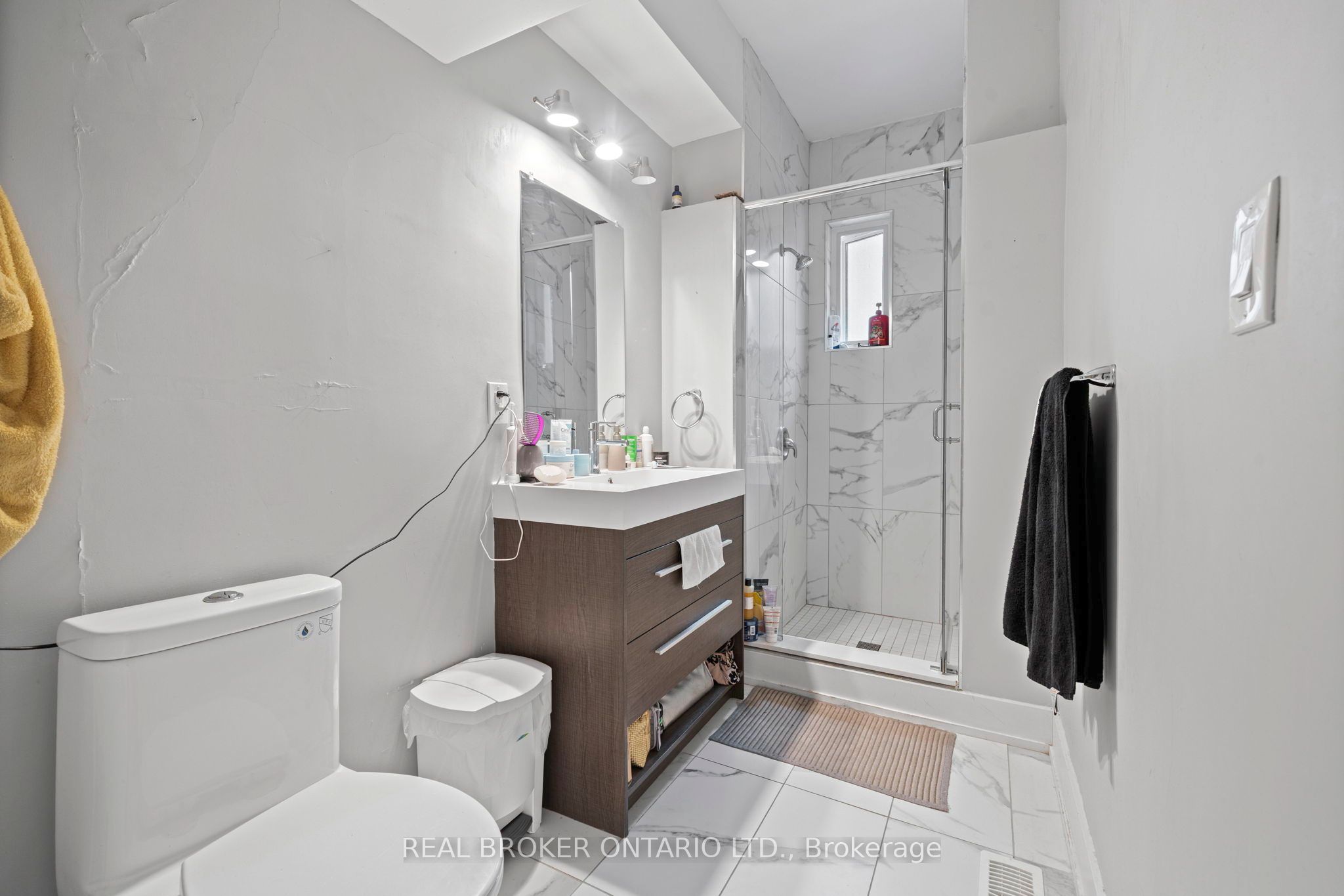 72 Fifth Avenue Property Photo 18